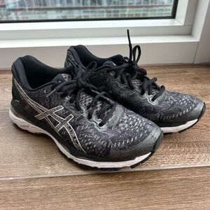 Asics | Women's Size 7 Running Shoes | Gel-Kayano 23 Lite-Show | Black Grey